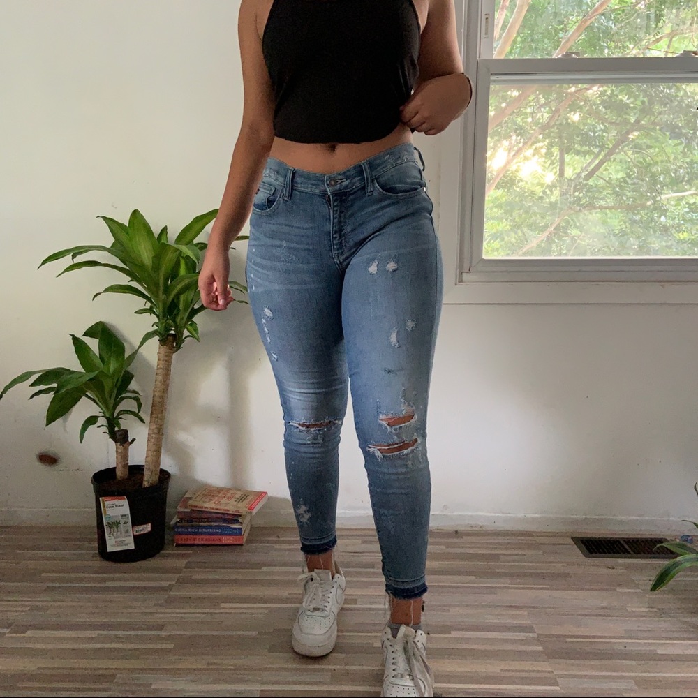 light wash distressed jeans